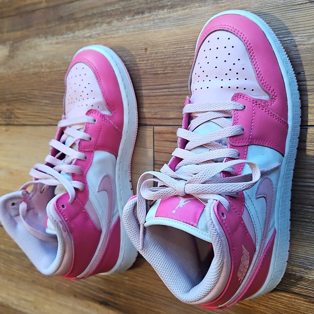 Air Jordan mid sneakers - Picture 3 of 10
